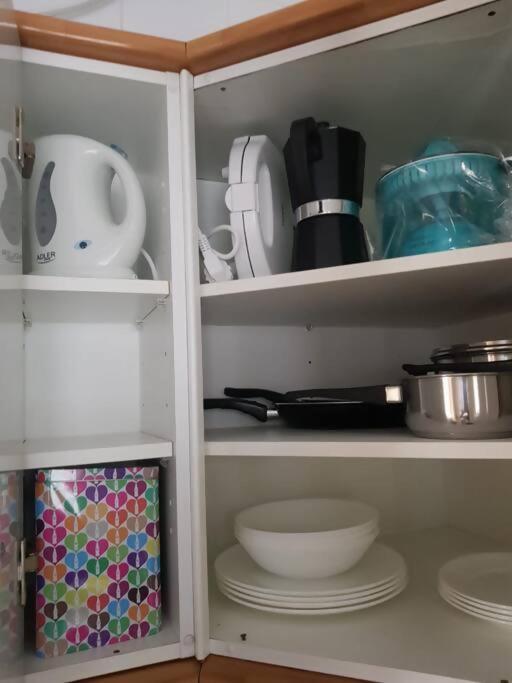 Enjoy Netflix Parking Segun Disponibilidad Apartment Sevilla Exterior foto